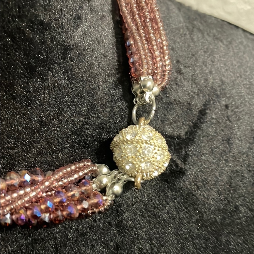 Elegant Pink Beaded Necklace - Picture 2 of 6